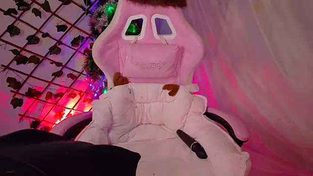 -Camila  online show from 12/19/25, 03:47