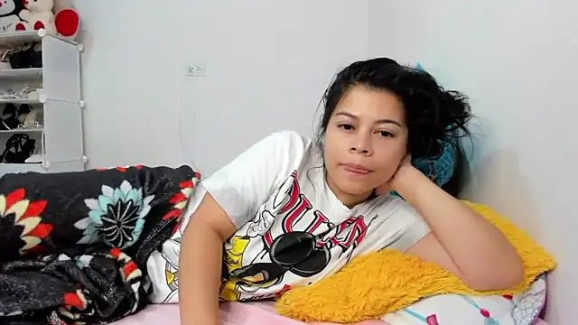 Snapshot of sweetnia chatting on 09/22/25, 12:55 sweetnia online show from 09/22/25, 12:55