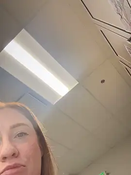 Snapshot of cinnatitties chatting on 09/29/25, 08:03 cinnatitties online show from 09/29/25, 08:03