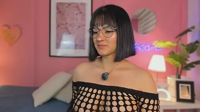 Snapshot of SoySaraa chatting on 01/14/26, 06:17 SoySaraa online show from 01/14/26, 06:17