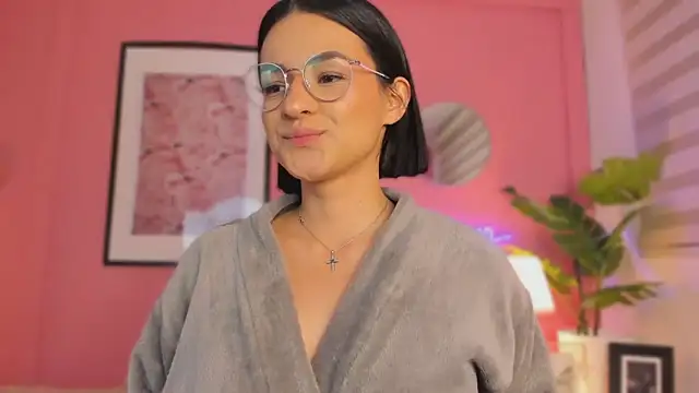 Snapshot of SoySaraa chatting on 03/15/25, 08:26 SoySaraa online show from 03/15/25, 08:26