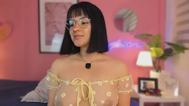 Snapshot of SoySaraa chatting on 02/17/26, 06:11 SoySaraa online show from 02/17/26, 06:11