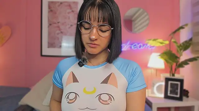 Snapshot of SoySaraa chatting on 01/10/26, 06:20 SoySaraa online show from 01/10/26, 06:20