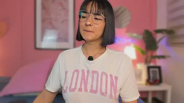 SoySaraa online show from 12/19/25, 06:05