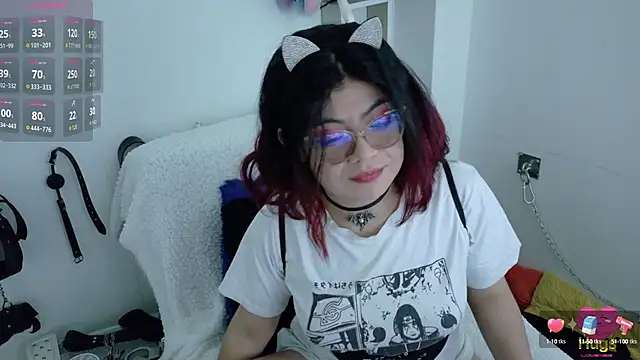 Snapshot of Catwhite_ chatting on 09/16/25, 05:25 Catwhite online show from 09/16/25, 05:25