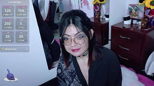 Snapshot of Catwhite_ chatting on 02/14/26, 02:28 Catwhite online show from 02/14/26, 02:28