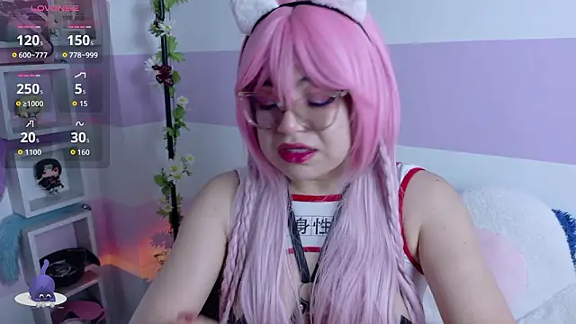 Snapshot of Catwhite_ chatting on 02/07/26, 03:42 Catwhite online show from 02/07/26, 03:42