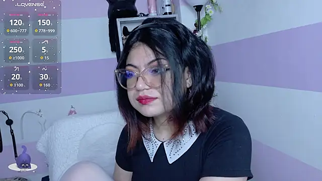 Snapshot of Catwhite_ chatting on 02/23/26, 07:03 Catwhite online show from 02/23/26, 07:03