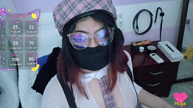 Catwhite  online show from 11/11/25, 07:30