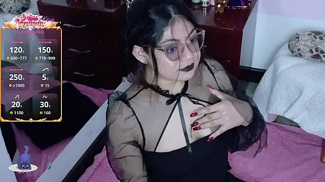 Snapshot of Catwhite_ chatting on 02/02/26, 04:39 Catwhite online show from 02/02/26, 04:39