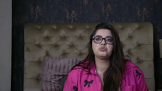 AriaRussell online show from 04/01/26, 08:39