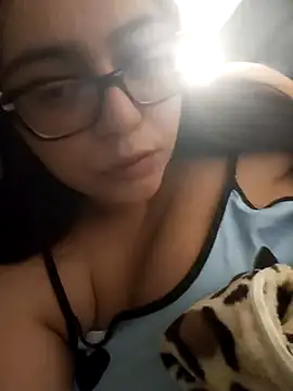 Snapshot of AriaRussell chatting on 10/31/25, 01:57 AriaRussell online show from 10/31/25, 01:57