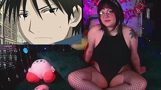 evamila online show from 11/18/25, 12:30