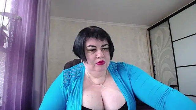 JuicyLady Di online show from 04/11/26, 05:15