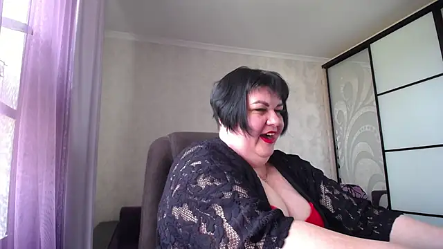 JuicyLady Di online show from 04/22/26, 09:05