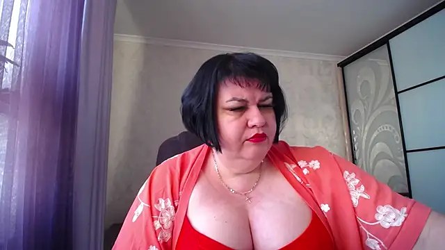 JuicyLady Di online show from 02/04/26, 06:08