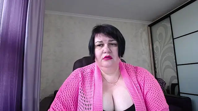 Snapshot of JuicyLady_Di chatting on 11/12/25, 11:14 JuicyLady Di online show from 11/12/25, 11:14