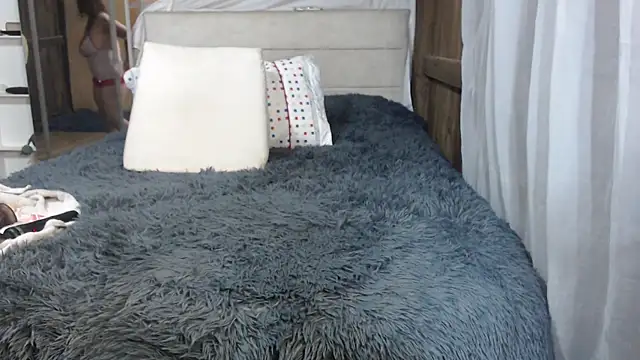 maya hottt online show from 12/23/25, 09:08