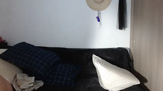 maya hottt online show from 03/03/25, 09:24