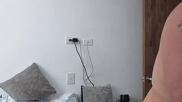 maya hottt online show from 10/20/25, 04:40
