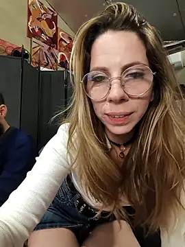 OnnaaH online show from 11/19/25, 02:17