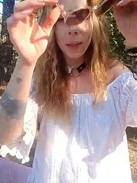 OnnaaH online show from 10/18/25, 01:57