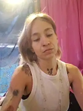 Snapshot of fablob23 chatting on 06/11/26, 08:17 fablob23 online show from 06/11/26, 08:17