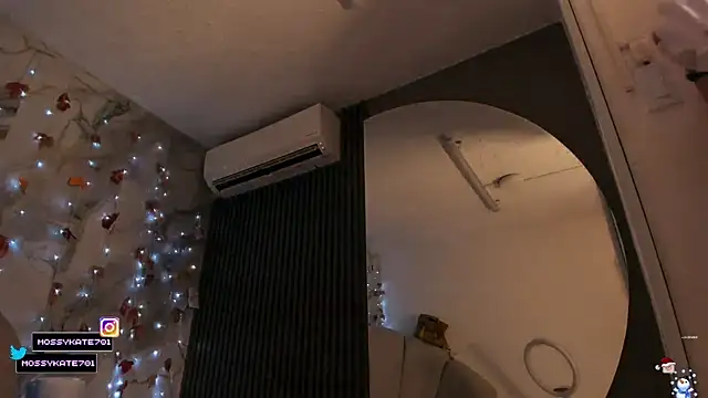 Katemoss70 online show from 12/22/25, 12:27