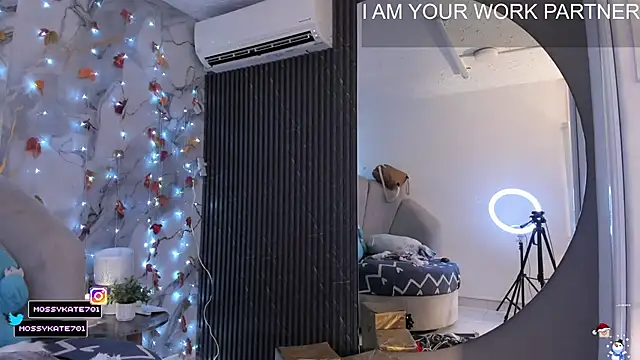 Katemoss70 online show from 12/21/25, 12:40