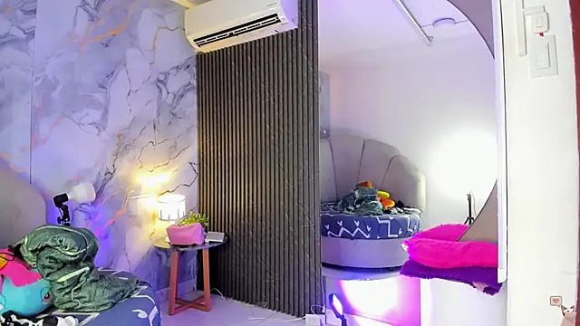 Katemoss70 online show from 10/05/25, 12:51