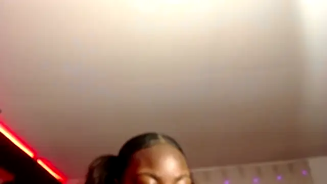 Snapshot of agatha_prime chatting on 10/27/25, 11:05 agatha prime online show from 10/27/25, 11:05