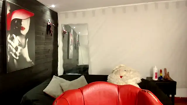 Snapshot of agatha_prime chatting on 11/30/25, 05:36 agatha prime online show from 11/30/25, 05:36