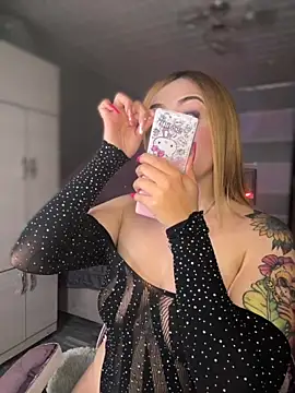 Sam Thompsoon  online show from 10/23/25, 03:38