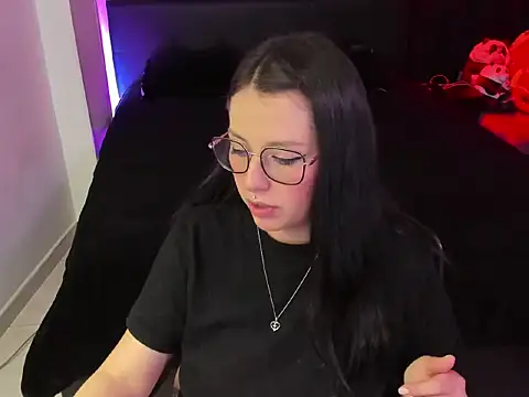 lia minami online show from 04/11/26, 04:09