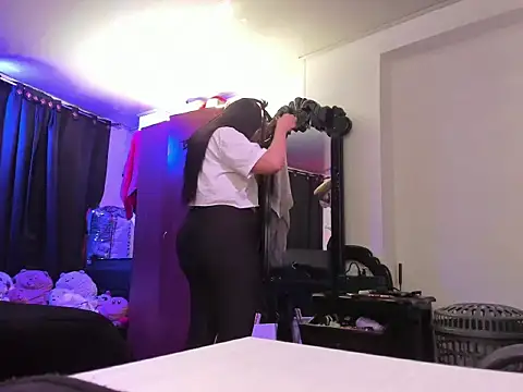 lia minami online show from 05/05/26, 12:02