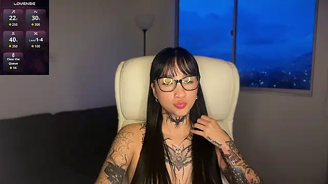 xisisxx online show from 11/08/25, 10:57