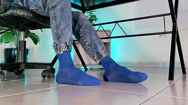 ArchieCollins online show from 12/15/25, 09:09