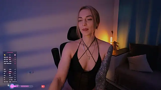 Snapshot of AskAlexa chatting on 11/07/25, 10:35 AskAlexa online show from 11/07/25, 10:35