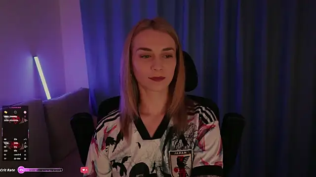 Snapshot of AskAlexa chatting on 09/21/25, 08:47 AskAlexa online show from 09/21/25, 08:47