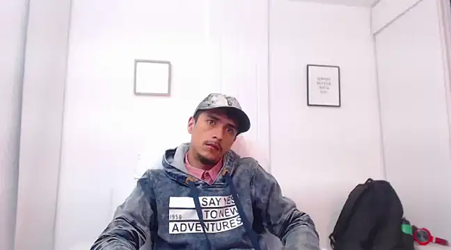 Snapshot of ryan_maxy chatting on 03/19/25, 12:56 ryan maxy online show from 03/19/25, 12:56
