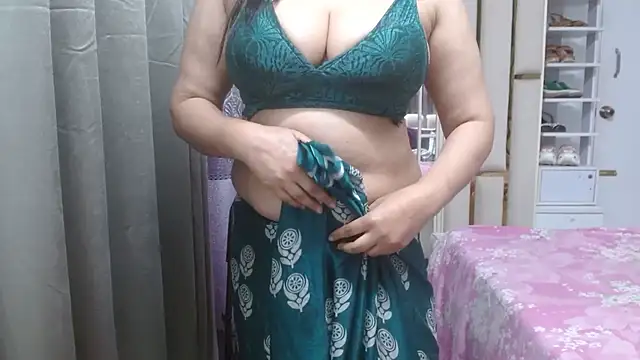 Lovelywife786 online show from 11/23/25, 07:24