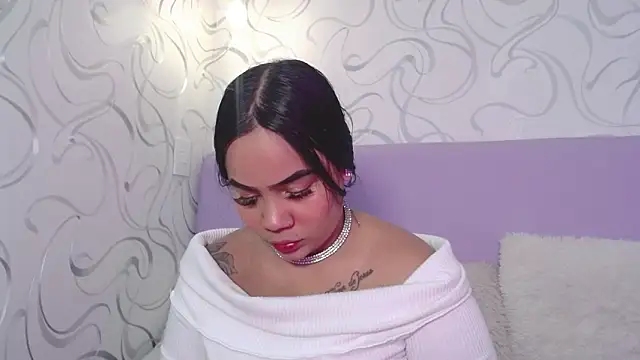 EmilyQueen3x online show from 11/01/25, 02:22