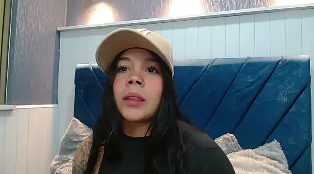 EmilyQueen3x online show from 03/20/25, 12:54