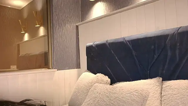 EmilyQueen3x online show from 03/18/26, 03:03