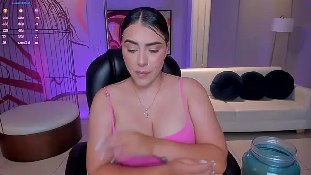 Snapshot of MartinnaBonnet chatting on 02/10/25, 04:25 MartinnaBonnet online show from 02/10/25, 04:25