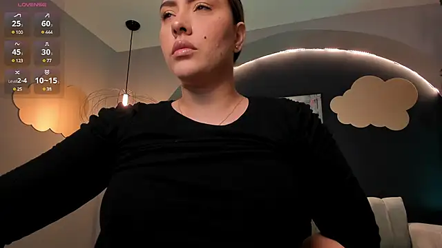 Snapshot of MartinnaBonnet chatting on 03/12/25, 01:40 MartinnaBonnet online show from 03/12/25, 01:40