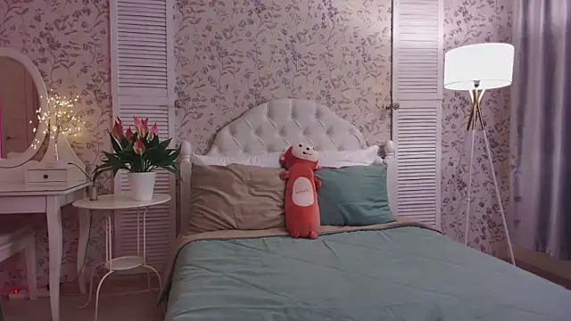 Wendy-Darling online show from 12/22/25, 02:22