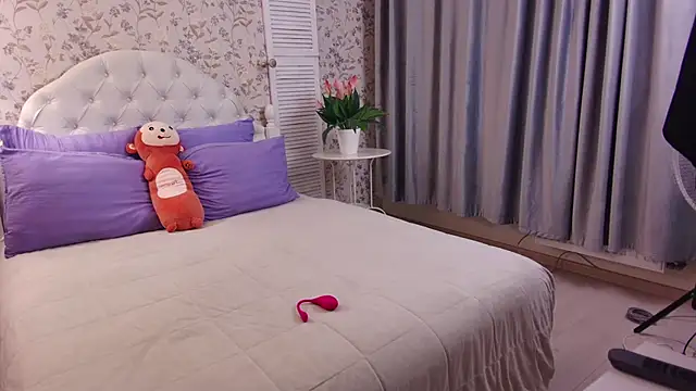 Wendy-Darling online show from 10/10/25, 01:39