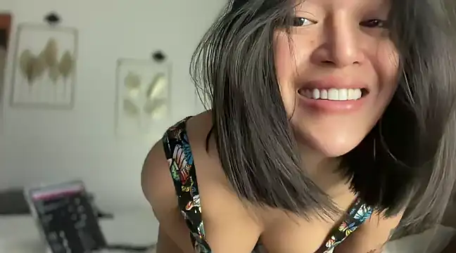 IvyOlivia online show from 12/05/24, 03:55