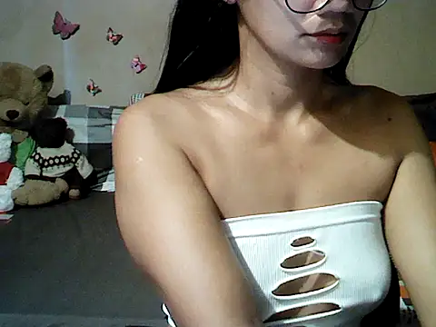 Snapshot of Mia_Rein chatting on 07/10/26, 01:05 Mia Rein online show from 07/10/26, 01:05